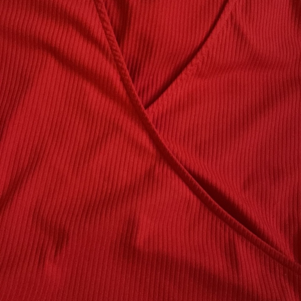 ❤️Red Ribbed Crop Top ❤️Size L - Picture 3 of 4